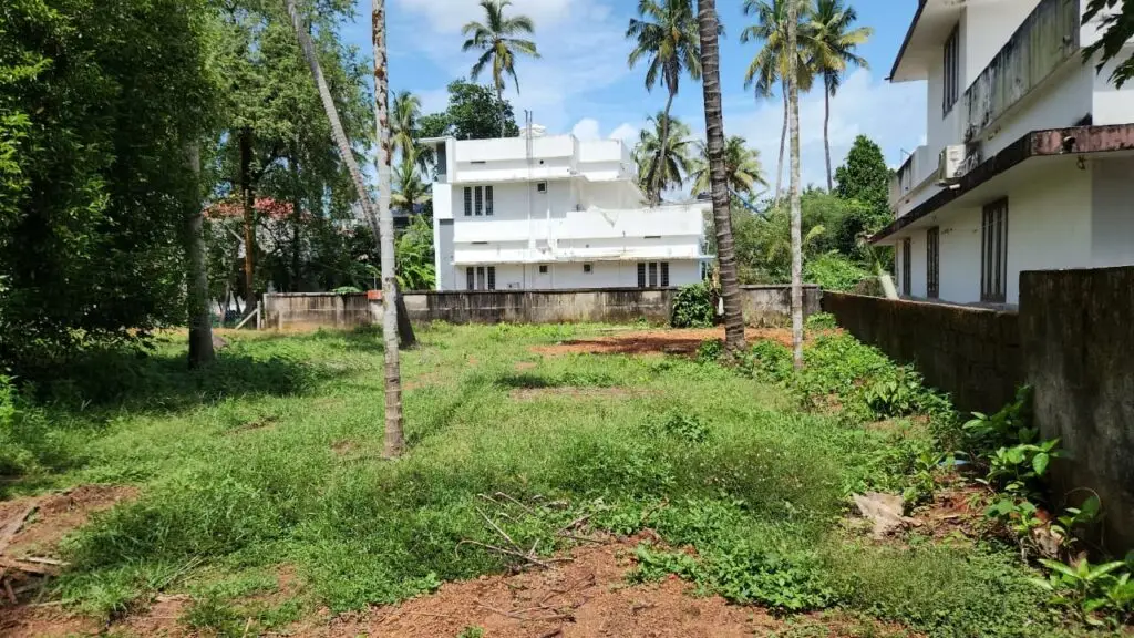 Thrissur property 4 Arunattukara,kariattukara For sale